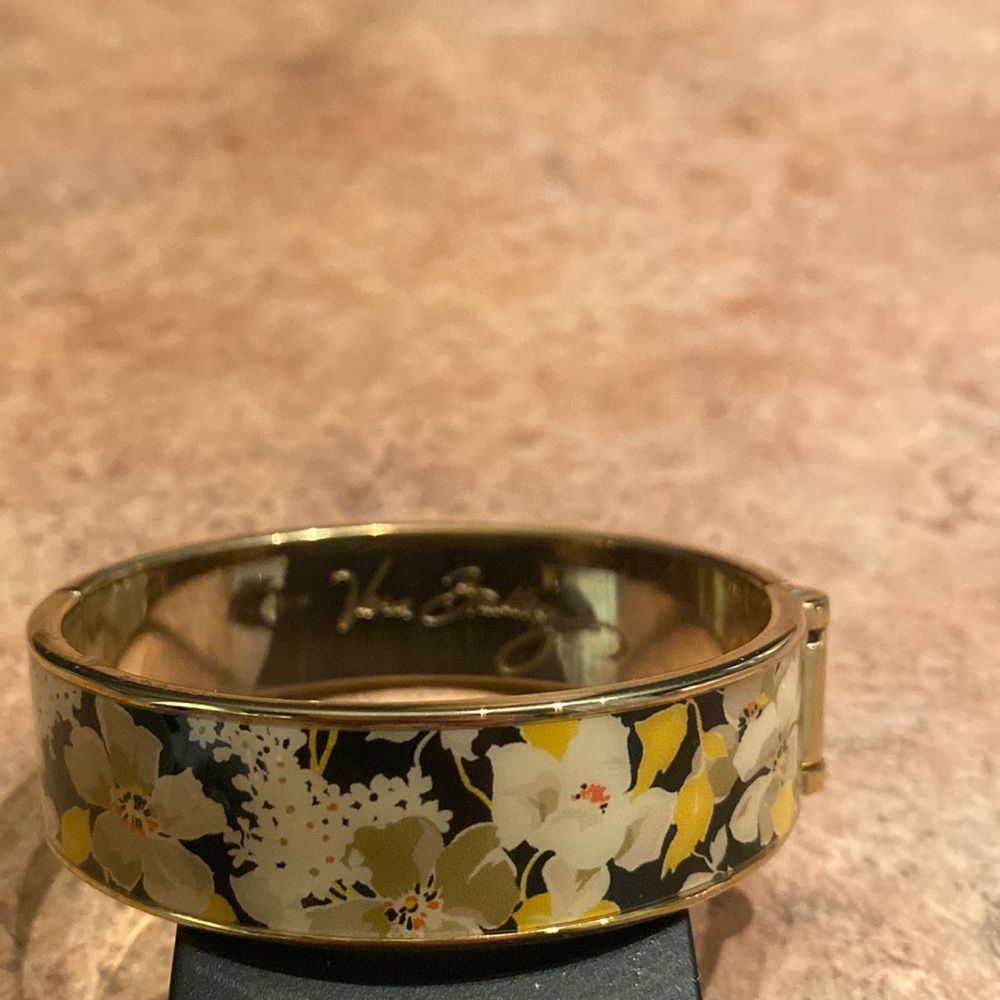 Floral dogwood  Vera Bradley hinge bangle bracelet